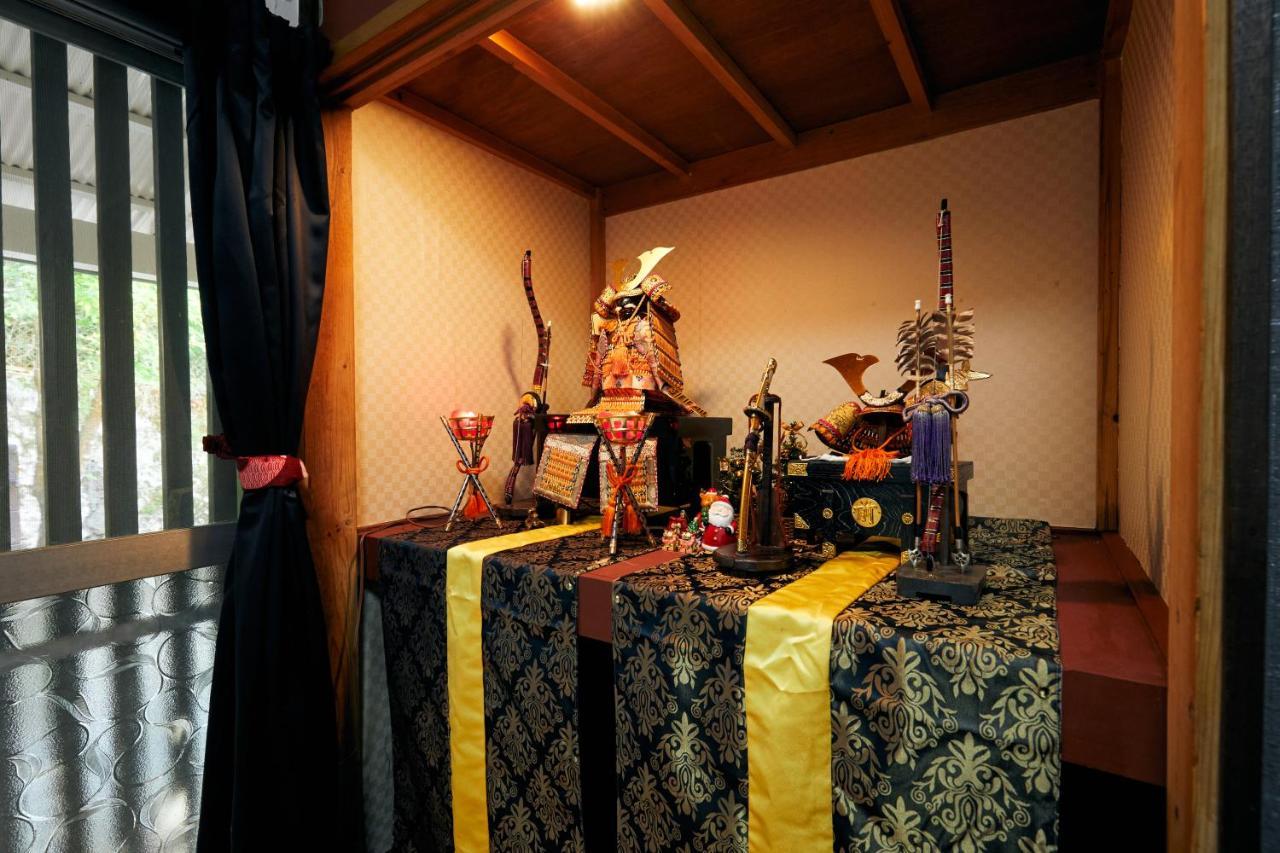 Villa Hakone Kabuto 古民家旅館 150平米 バス停迄一分 準天然温泉 最大12名 Zewnętrze zdjęcie