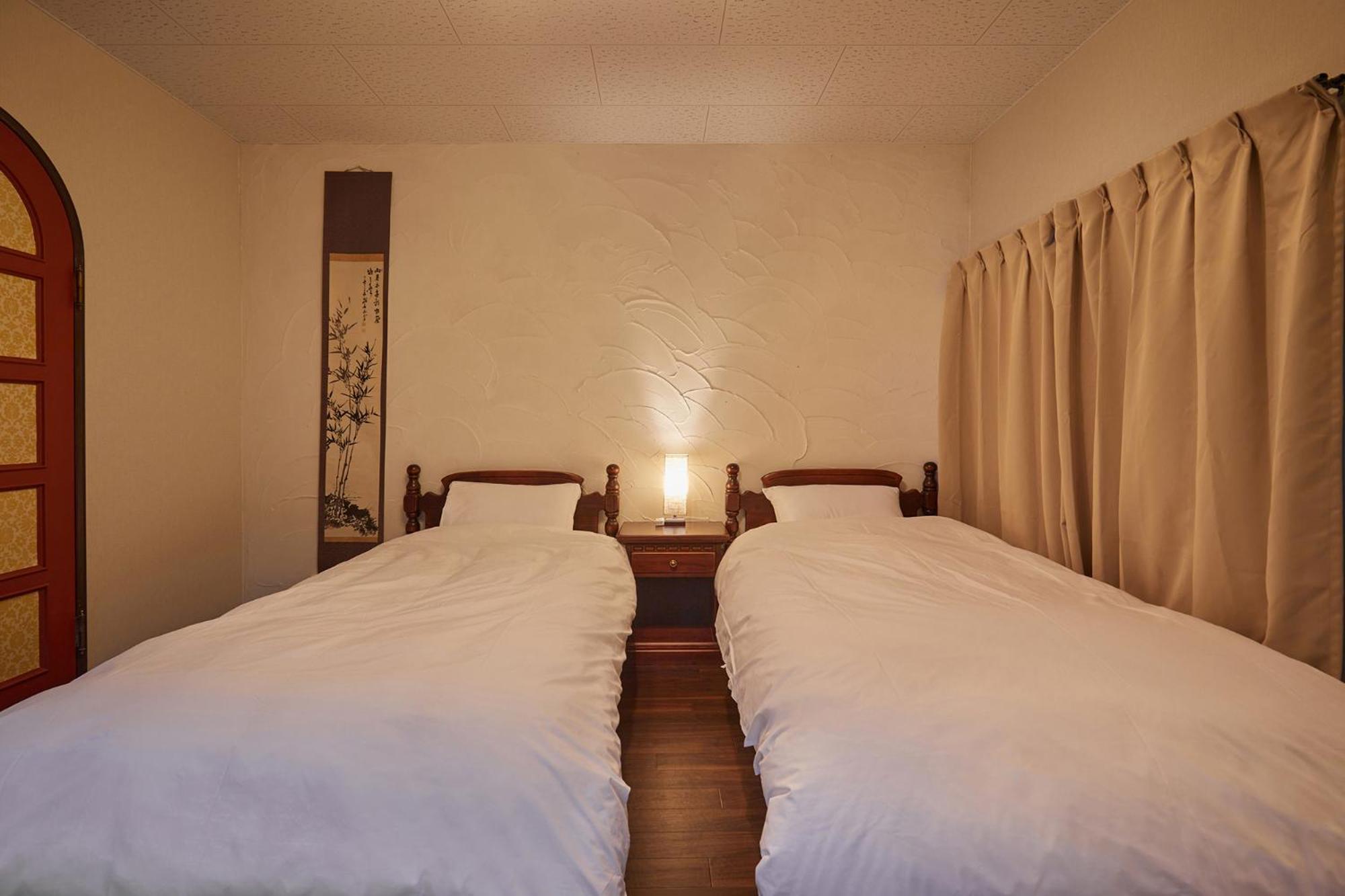 Villa Hakone Kabuto 古民家旅館 150平米 バス停迄一分 準天然温泉 最大12名 Zewnętrze zdjęcie